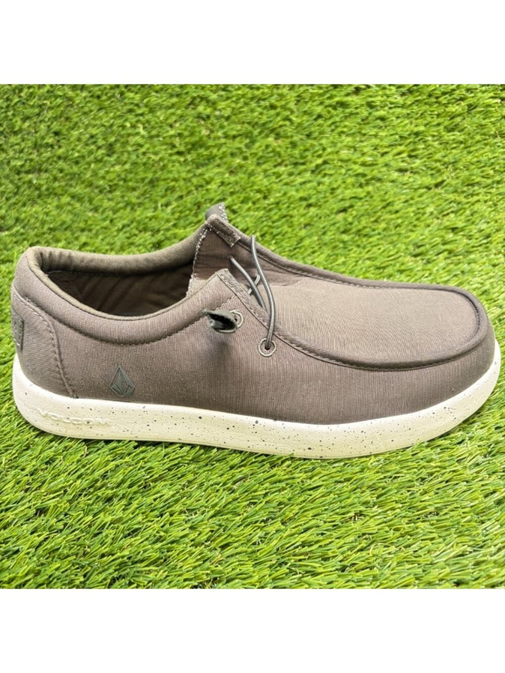 Volcom Chill Womens Size 10D Gray White Composite Toe Safety Slip-On Work Shoes